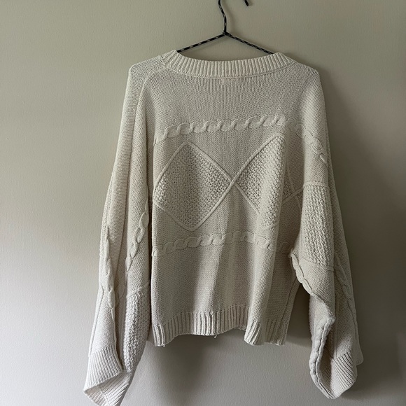 Andthewhy cable knit side sleeve sweater - Picture 6 of 6